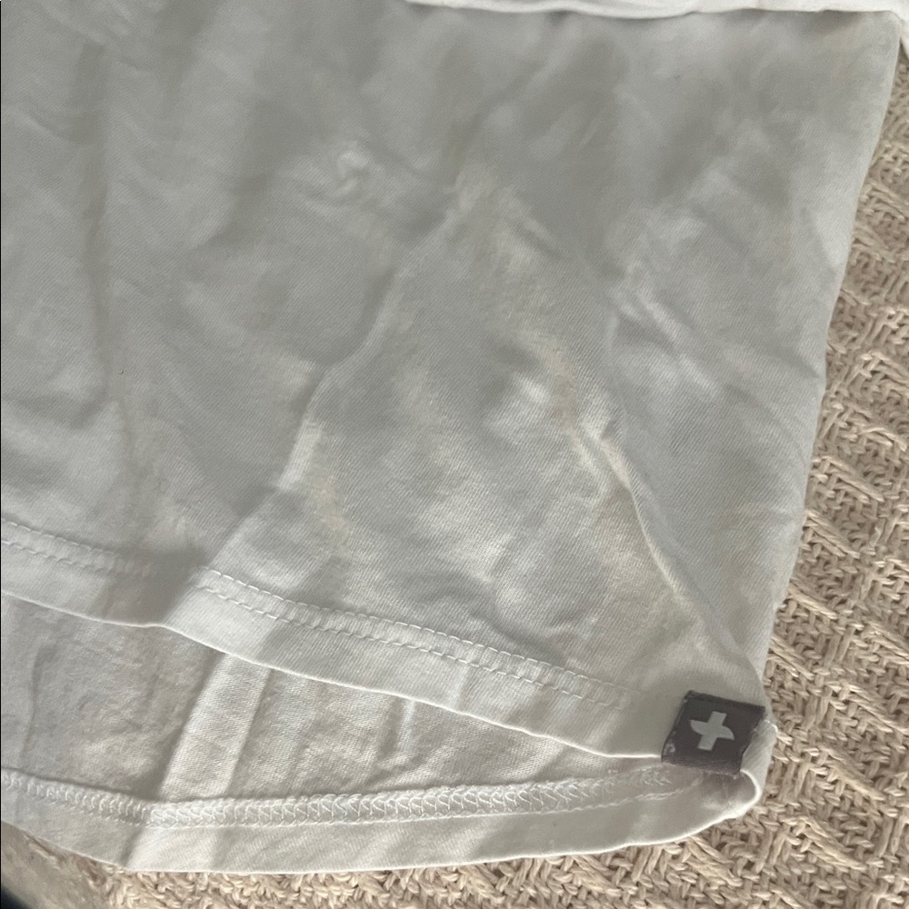FIGS White Long Sleeve Nurse Shirt - Picture 4 of 5